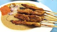 Gambar Sate Ayam Khas Ponorogo / Sate Tukri Sobikun / Sate Ponorogo dari Indomart.id undefined 1 Tokopedia