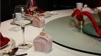 Gambar kotak souvenir pernikahan wedding unik design lucu box souvenir dari Fancy Grosir Online undefined 4 Tokopedia