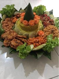 Gambar Tumpeng Tampah 15 Orang - 18 orang dari Segitiga Catering Jakarta undefined 3 Tokopedia