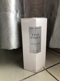 Gambar issey miyake dari kenzandkayybooks undefined 1 Tokopedia