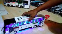 Gambar Miniatur Bis Banjarnegara skala 30 sinar jaya 24rc  BUS TERLARIS dari HOVER-id undefined 1 Tokopedia
