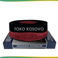 Gambar Songkok AWANG KHARISMA AC Tinggi 9 Cm Peci Sholat Bludru Hitam Merah Maroon Ukuran Anak Laki Pria Dewasa Santri Pesantren Kopiah Solat Pendek Beludru Kopyah Shalat Motif Kopeah Pitung Jawara Betawi Songko Item Kembang Karisma Kol Goyang Sonkok Cak Lontong - Hitam-Merah, No 9 dari Toko Kosovo undefined 3 Tokopedia