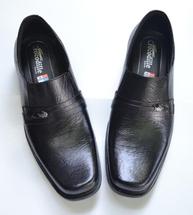 Logo sepatu pria kulit
