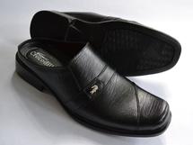 Logo leather shoes station