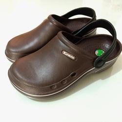 bobs stores crocs
