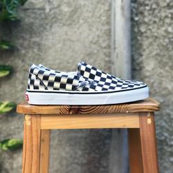 vans checkered blue and black