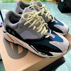 yeezy wave runner 700 size 12