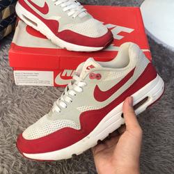 red air nike