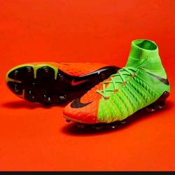 sepatu bola nike hypervenom phantom