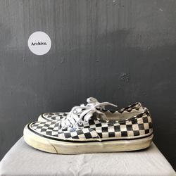 vans checkered laced