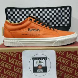 vans old skool space