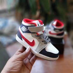 bred toe fake