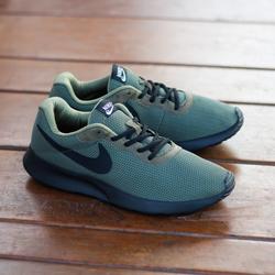 nike tanjun junior black