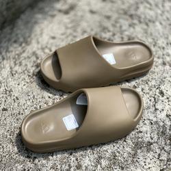 Jual Yeezy Slide di Jawa Barat - Harga 