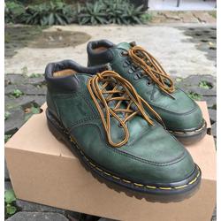 dr martens saxon