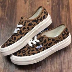 vans de leopardo