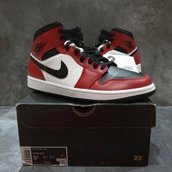 Jual Air Jordan 1 Mid Chicago Model \u0026 Desain Terbaru - Harga December 2021