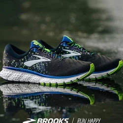 Sepatu brooks hot sale glycerin 17