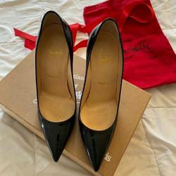 harga louboutin