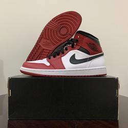 Jual Air Jordan 1 Mid Chicago Model \u0026 Desain Terbaru - Harga December 2021