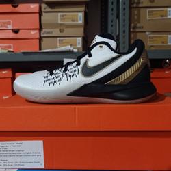 kyrie flytrap 2 on feet