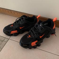 nike shox black 12