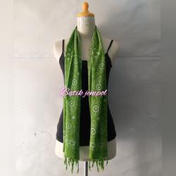 syal batik bahan paris warna hijau - scarf batik