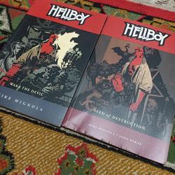 KOMIK HELLBOY DARK HORSE BOOKS VOL 1-2 SET