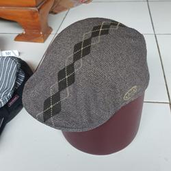 topi pet kangol