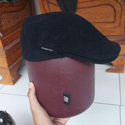 topi pet kangol