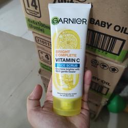 GARNIER Bright Complete White Speed Scrub 100ml