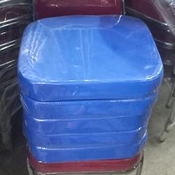 DUDUKAN KURSI SUSUN MODEL FUTURA
