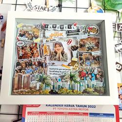 Kado unik sahabat foto 3D scrapframe size 25x2cm