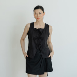 Beatrice Clothing Aster Blouse - Blouse Wanita Square Neck Tanpa Lengan - Black 