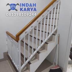 Jual Railing tangga Pegangan tangga kayu Meranti ukuran 4 x 6 x 1 meter ...