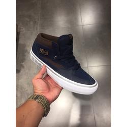 vans independent half cab