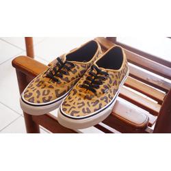 vans de leopardo