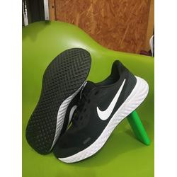 harga sepatu nike di indonesia