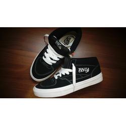 vans 1/2 cabs