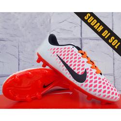 Nike Magista Soccer di Jakarta Pusat 