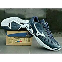 mizuno tornado 10