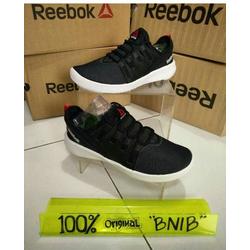 sepatu reebok memory tech