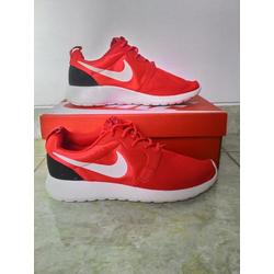 roshe run red
