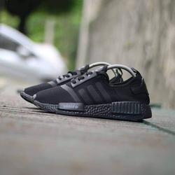 Jual Nmd R1 di Jakarta Pusat - Harga 