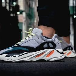 harga yeezy wave runner 700