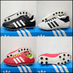 foto sepatu bola adidas ori