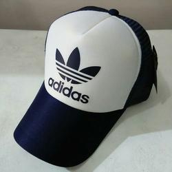 Topi Adidas Hitam di Jakarta Selatan 