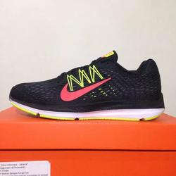 nike winflo 5 black