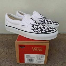 slip on checker flame vans