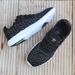 tubular shadow laces